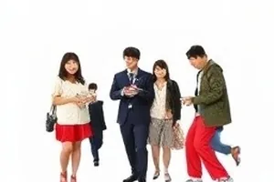 《绮梦回廊》封面：回廊尽头的一束暖光